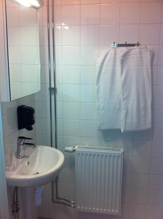 Hotell Grepen Vara Exterior photo