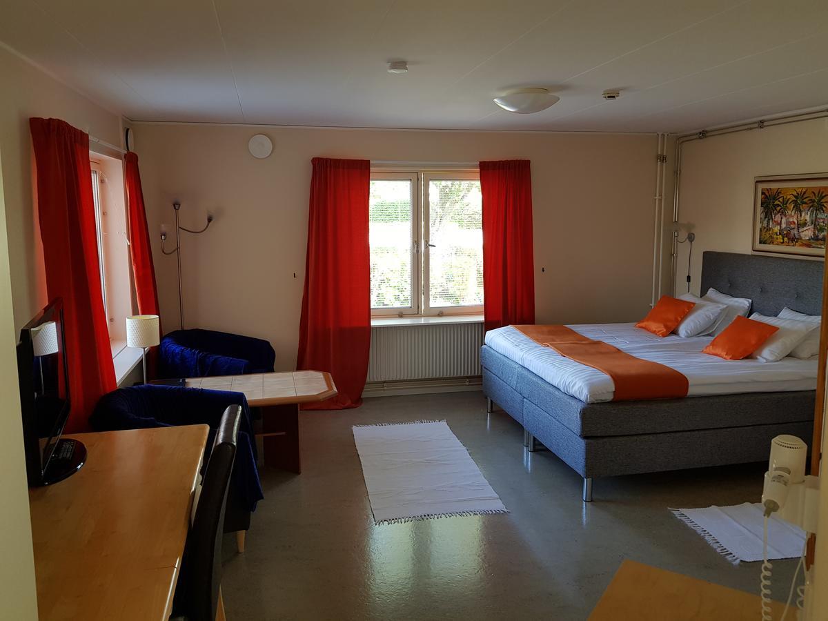 Hotell Grepen Vara Exterior photo